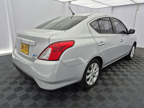 Nissan Versa 1.6 Advance