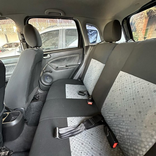 Ford Fiesta 1.6 MPI CLASS HATCH 8V FLEX 4P MANUAL