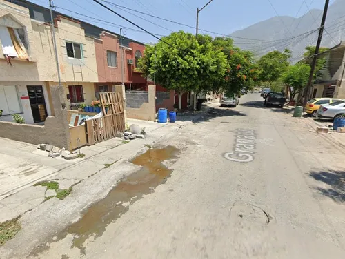 Sk05- Casas En Remates Bancarios Granado, Santa Catarina, Nuevo León