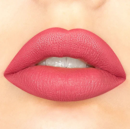 Labial Amor Us Velvety Kiss Color Dusty Rose