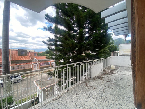Casa En Venta Trigal Centro De 2 Niveles Calle Cerrada Cb-8062501