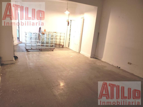 Imagen 4 de 9 de Nuñez Local Frente A Av. Cabildo (60m2) Con Vidriera De 8,25