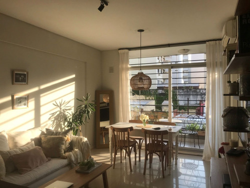 Hermoso Departamento Con Balcón 