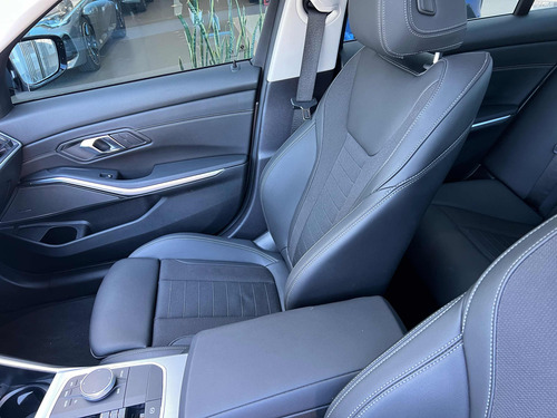 BMW Serie 3 2.0 330E Sedan Sportline