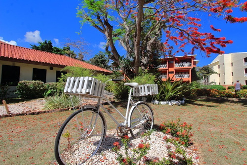 Apartamento Remodelado Y Amueblado A Pasos De La Playa En Boca Chica