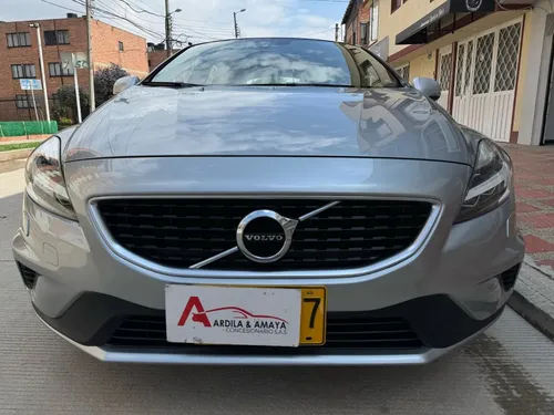 Volvo V40 2.0 T4 Drive-e R-design