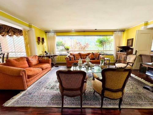 Venta De Amplio Apartamento En Los Dos Caminos Mls #25-4853