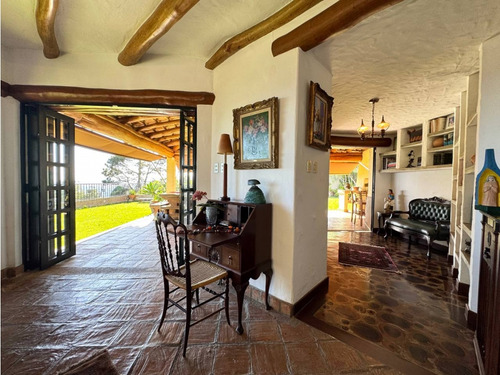 Vendo Casa 730m2 La Lagunita 0094