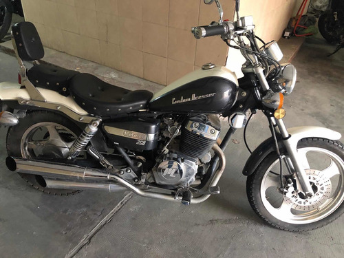 Motomel Custom Dresser 250cc