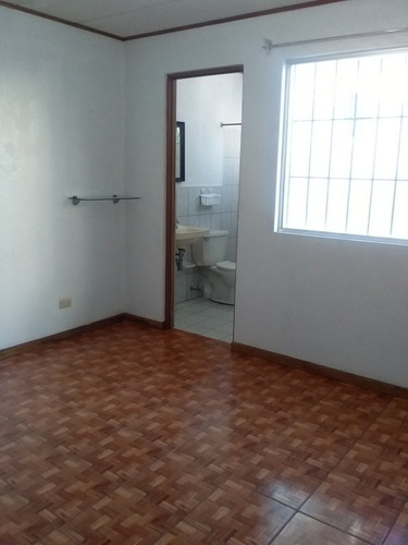 Imagen 10 de 14 de Alquilo Casa En Residencial Real Sta María, Heredia