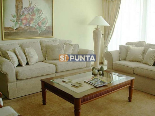 Imagen 2 de 15 de Apartamento En Brava, 3 Dormitorios *