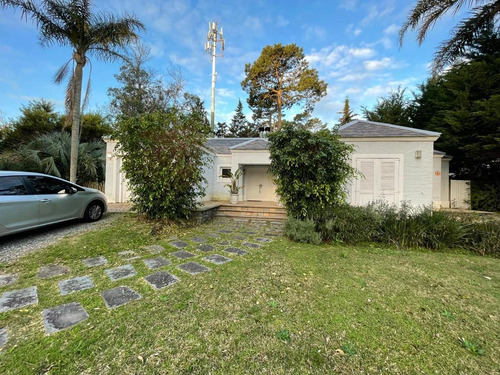 Imagen 10 de 20 de Casa En Venta , Zona Rincon Del Indio 3 Dormitorios
