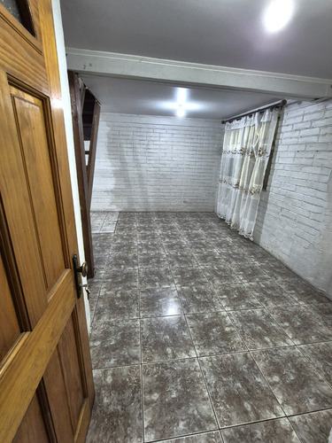 Casa Iluminada Y Cómoda .3d.1b.1e Y Amplio Patio.