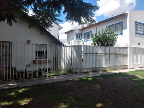 Venta Casa En Monte Grande  Centro