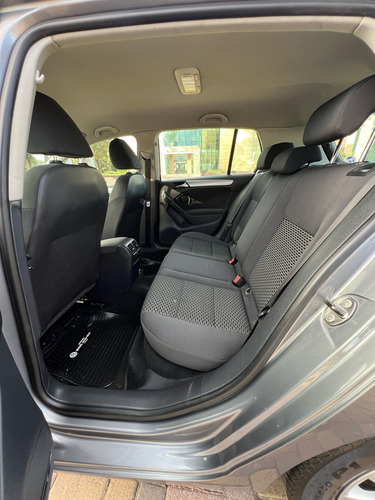 Volkswagen Golf 1.6 Conceptline