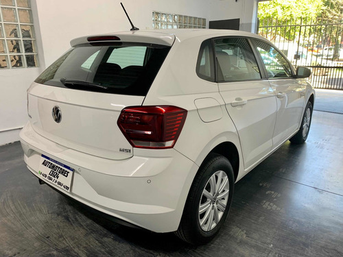 Imagen 6 de 13 de Volkswagen Polo 2018 1.6 Msi Comfortline