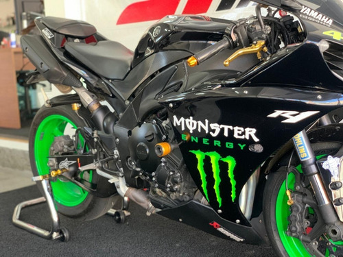Yamaha R1 2013 Preta