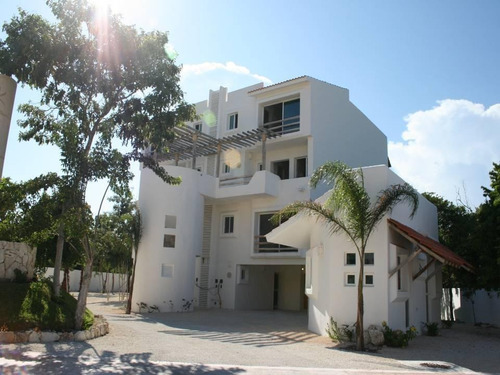 Imagen 1 de 11 de Villa En Lagos Del Sol Cancun