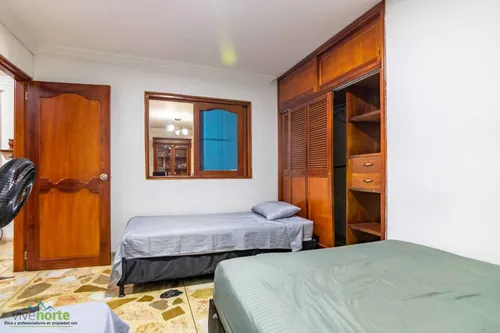 Casa En Venta En Calasanz. Cod V12472