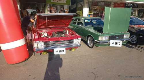 Opala Vermelho Grená, Com Capota De Vinil
