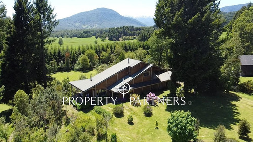 Espectacular Casa En Un Entorno Soñado.-