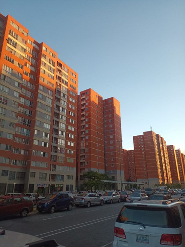 Apartamento En Caracas, Fuerte Tiuna, Remodelado, El Valle, Distrito Capital