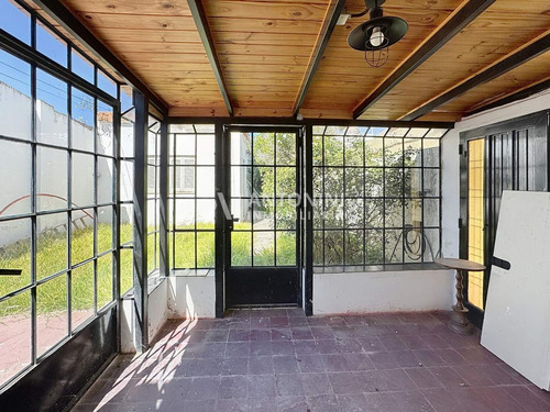 Local, Casa Y Departamento En Venta Sobre Av. Bv. Los Granaderos
