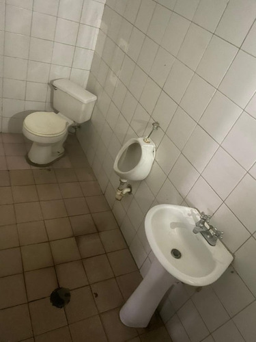 Imagen 18 de 23 de En Venta Local Comercial En Catia La Mar 0414 099 7777 / 0412 578 7777