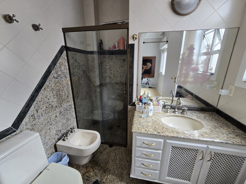 Aparapartamento Com 5 Quartos No Boqueirão Em Santos