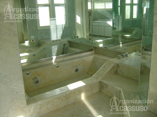 Casa En Venta - Martínez - Av. Libertador Al Río