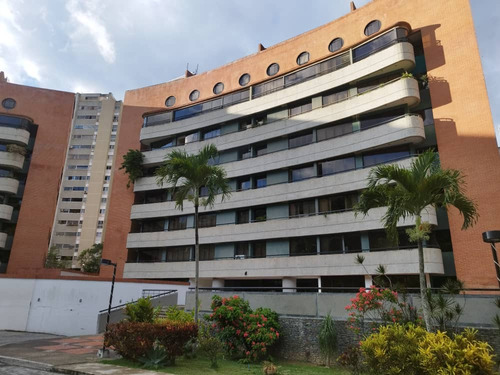 Ss: Vende Apartamento 23-32708 En Lomas De La Alameda De 162 M2, Remodelado