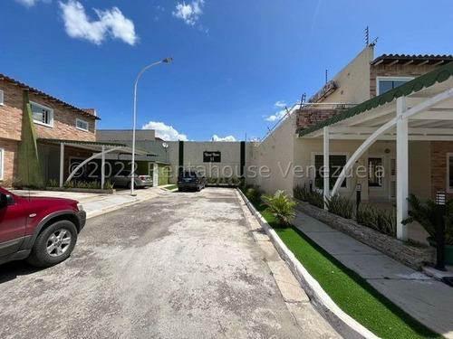 Imagen 27 de 27 de Townhouse En Venta Conj Resid Karol Home Ii, Prolongación Av. Aragua 23-12730 Hc