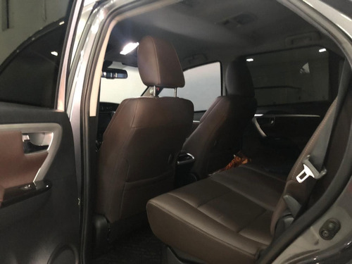 Toyota Hilux Sw4 2.8 Srx 4x4 7 Lugares 16v Turbo