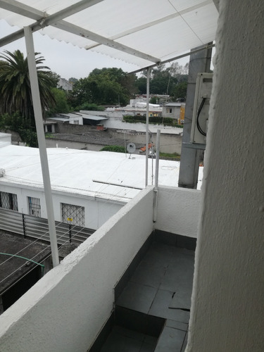 Vendo Apartamento Con Renta, 2 Dormitorios Y Terraza, Ubicado En Ituzaingó, Acepta Banco.