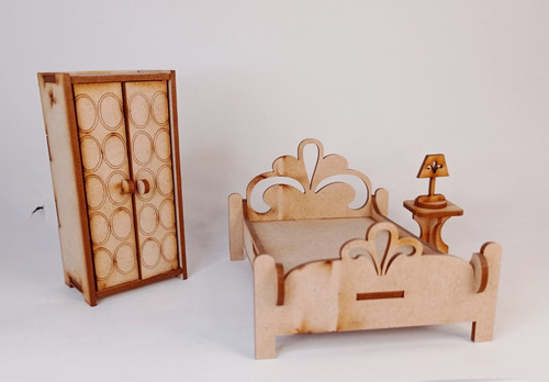 Imagen 4 de 10 de Casita De Muñecas Polly Con Mobiliario En Madera 90 Cm
