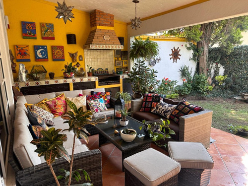 Casa En Venta En Metepec, Residencial Campo Viejo, 4 Recámaras, Terraza Y Jardín