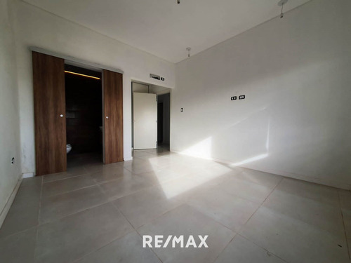 Imagen 10 de 30 de Semipiso 95m2 | Rio Senguer 878 | Jardines Del Rey