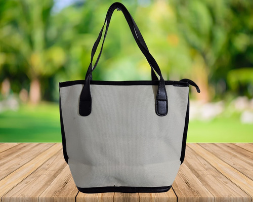 Imagen 3 de 6 de Bolsa De Dama Pequeña De Disney, De Mickey Mouse En Hueso