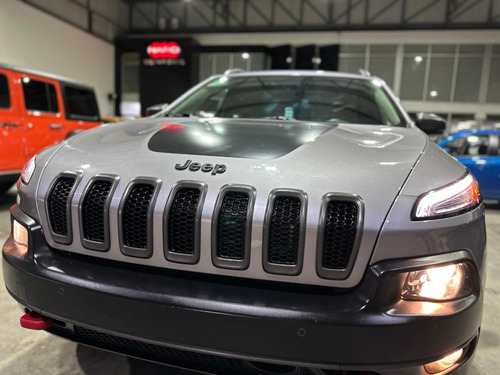 Jeep Cherokee 3.3l Trailhawk At