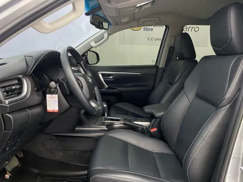 Toyota Fortuner 2.7 SRV