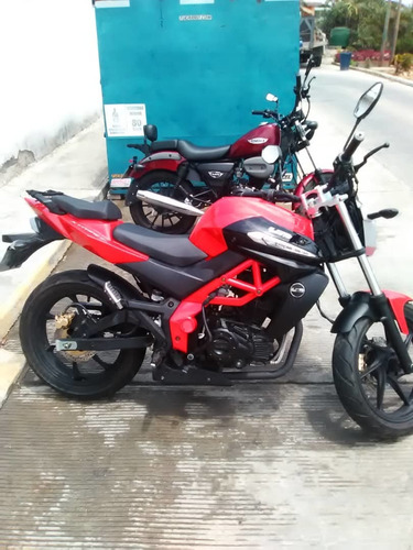 Imagen 2 de 4 de Moto Um Street 230
