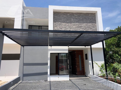 Casa En  Venta En Rio Cancun B-mpa6943