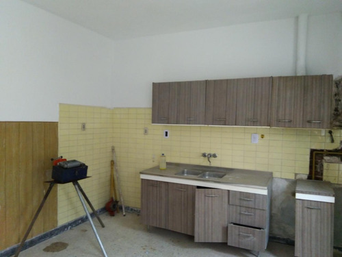 Imagen 8 de 14 de Casa Interna Unica Pasillo - Amplia Con Patio Y Terraza - Retasada!