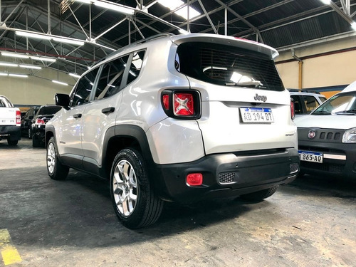 Imagen 6 de 14 de Jeep Renegade 1.8 Sport 2018