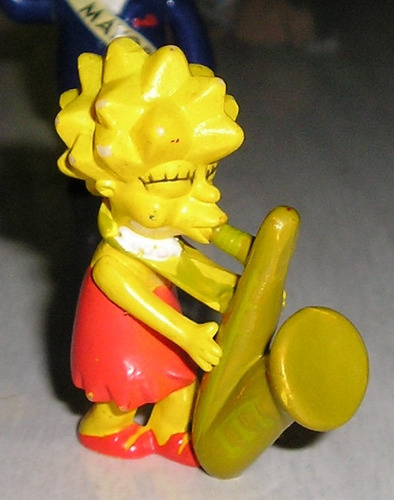 Muñeco Huevo Jack Simpsons 2005 Lisa Tocando El Saxo