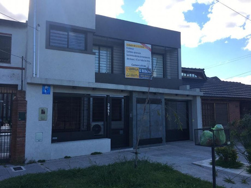 Imagen 2 de 14 de Departamento Tipo Casa En Permuta En Remedios De Escalada Este