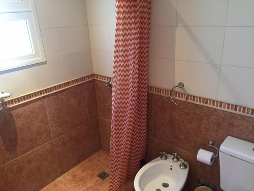 Amplia Casa En Mar De Las Pampas. 4 Amb, 3 Baños Completos