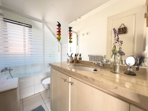 Casa En Venta 3h/2b Con Piscina En Condominio