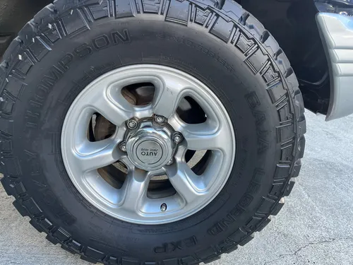 Mitsubishi Montero 3.0 V13