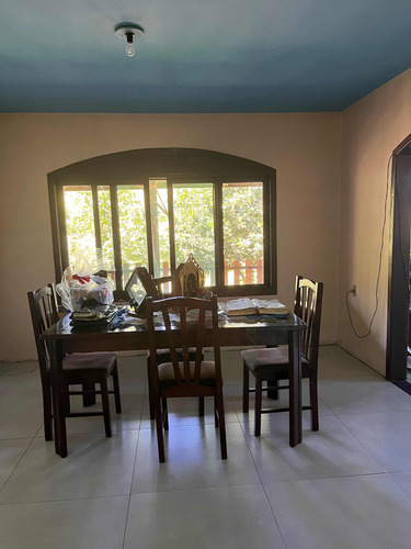 Vende Se Uma Propriedade Com Porteira Fechada